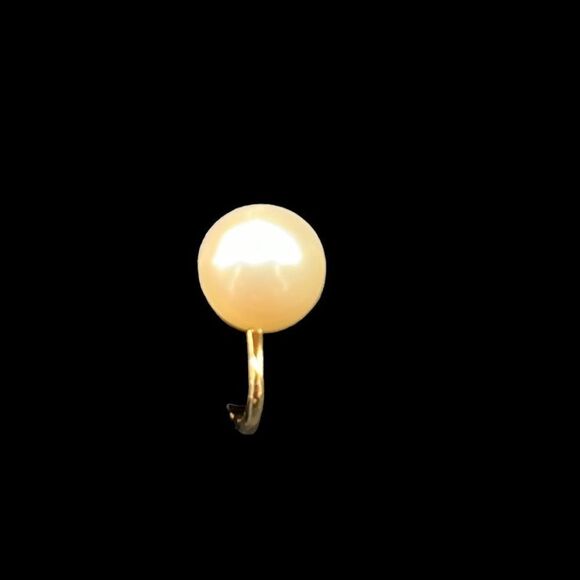 Marvella Vintage Earrings Clip on Ivory Imitation Pearl Gold Tone Base Metal - Picture 2 of 6